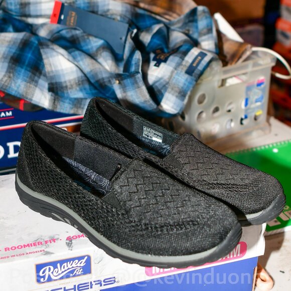 size 8 Skechers Ladies'‎ Slip On Shoe - Picture 1 of 9